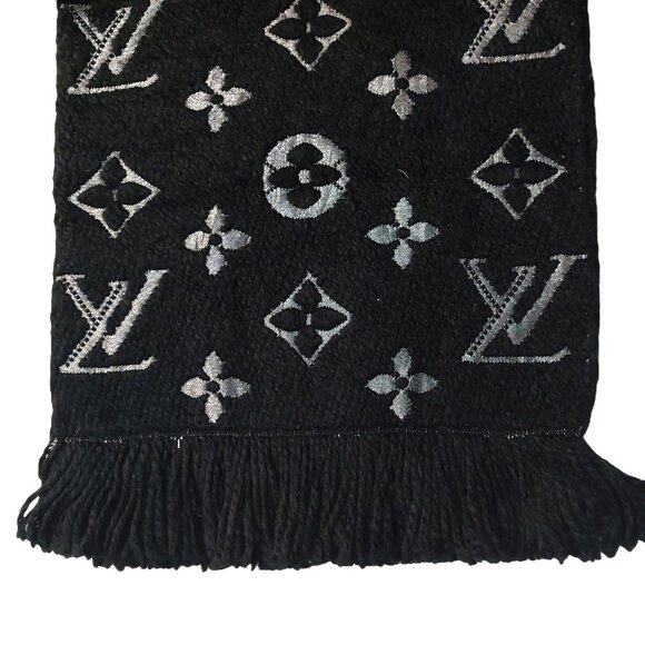 Louis Vuitton LV Black Silver Shine Monogram Logomania Scarf Pre-Owned - Picture 3 of 9
